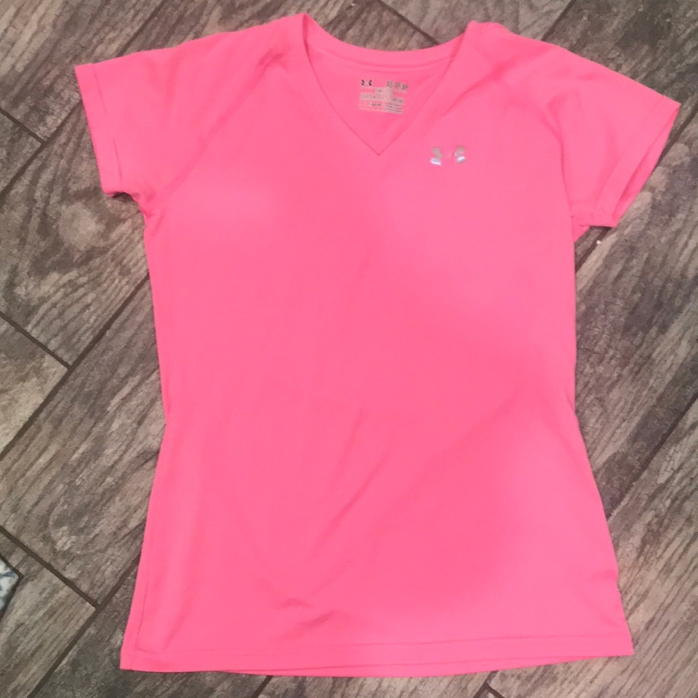 Under armor shirt size XS
